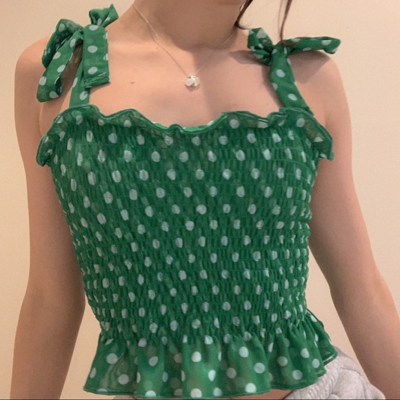 green polkadot tank from zara 💚 - Picture 3 of 5